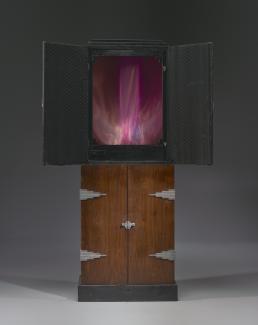 An image of a clavilux junior made in 1930, which helped Thomas Wilfred create art with light.