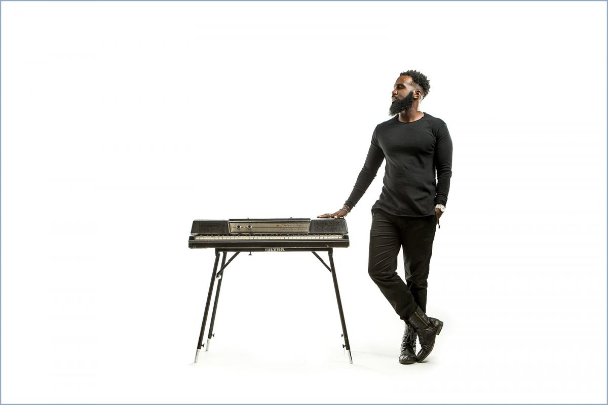 Splash Image - Luce Unplugged: Aaron Abernathy