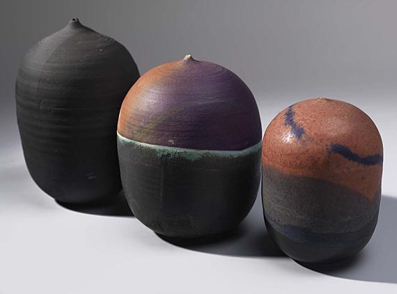 Closed Forms by Toshiko Takaezu