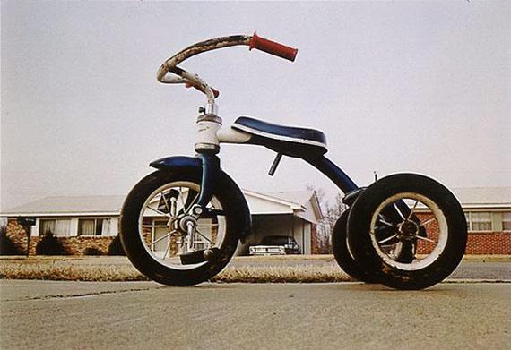 William Eggleston's Tricycle (Memphis), © Eggleston Artistic Trust, Courtesy Cheim & Read, New York