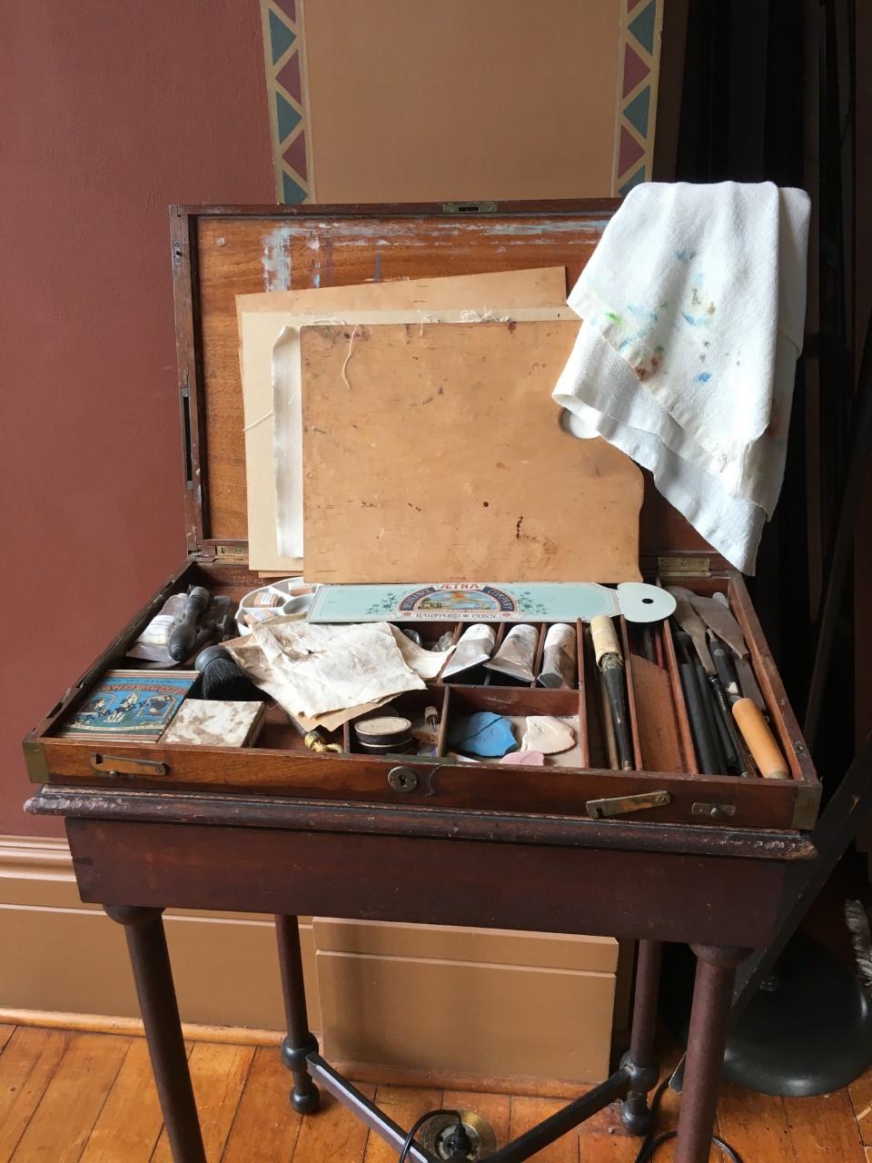 A photograph of a suitcase