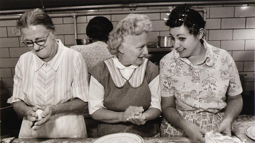 Blog - Linda Rich, homepage Three women sitting side-by-side preparing food