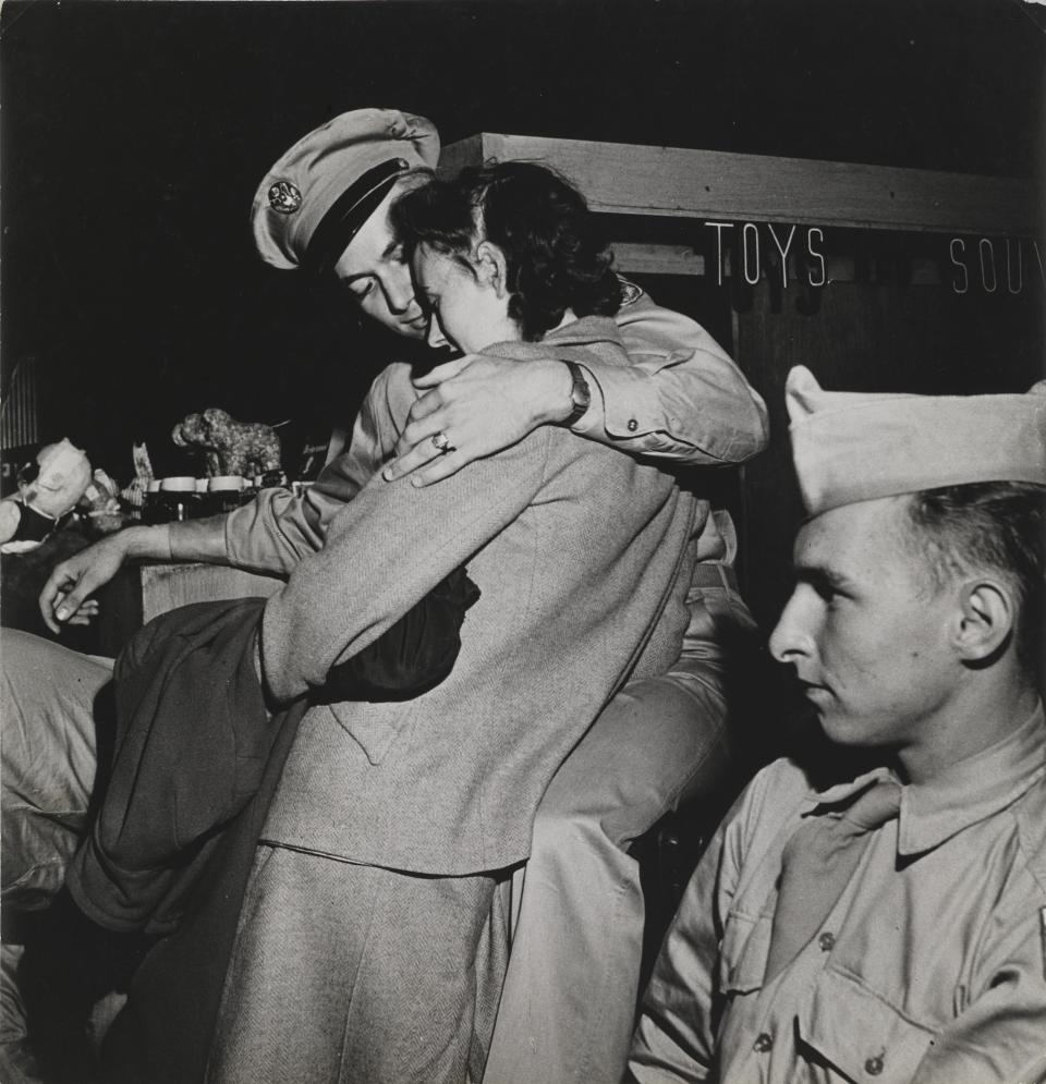 Soldiers (couple At Bus Terminal) 