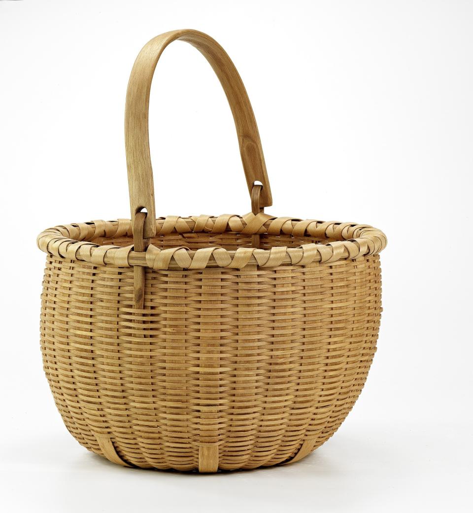 Medium Apple Basket | Smithsonian American Art Museum