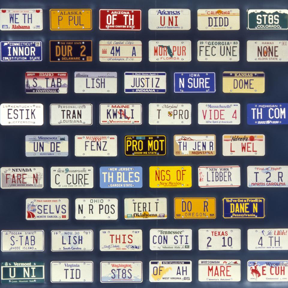 Mike Wilkins, Preamble, 1987, painted metal on vinyl and wood, Smithsonian American Art Museum, Gift of Nissan Motor Corporation in U.S.A., 1988.39