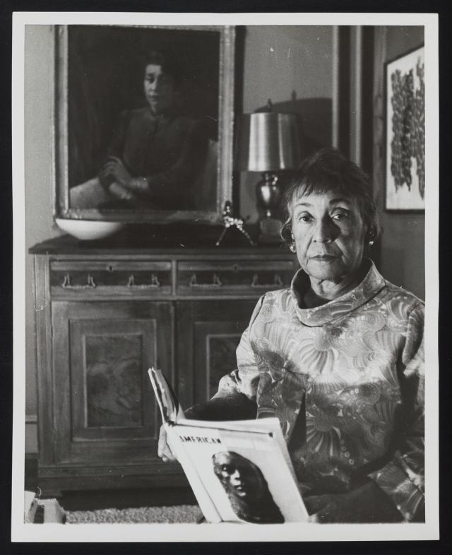 Bio Image - Alma Thomas Alma Thomas with her portrait by Laura Wheeler Waring, Portrait of a Lady (1947, SAAM) in her home, Washington, DC, 1968. Photo by Ida Jervis. Alma Thomas papers, circa 1894-2001, Archives of American Art, Smithsonian Institution