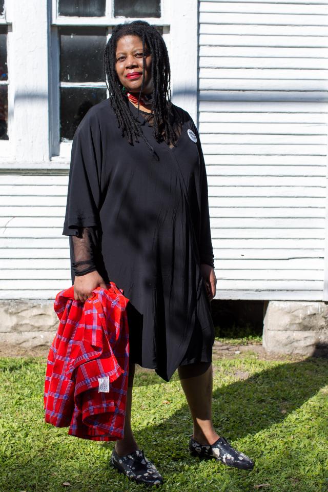 Color photograph of Simone Leigh