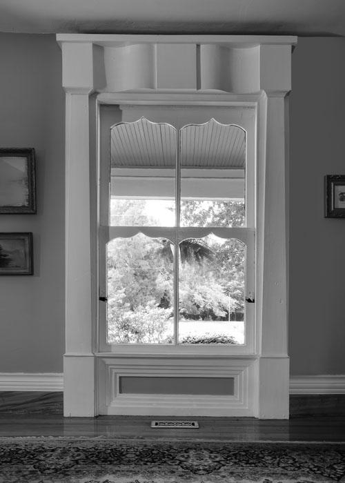 A photo of a parlor widow. 