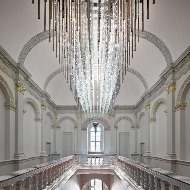 A gallery shot of Leo Villareal's light sculpture. 