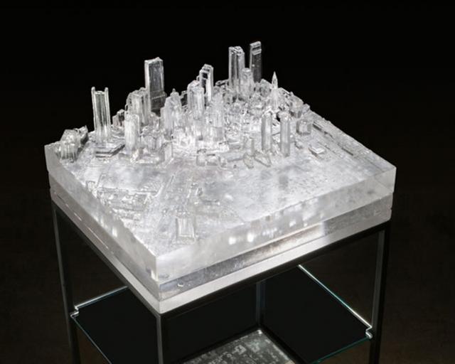 An image of Norwood Viviano's sculpture. 