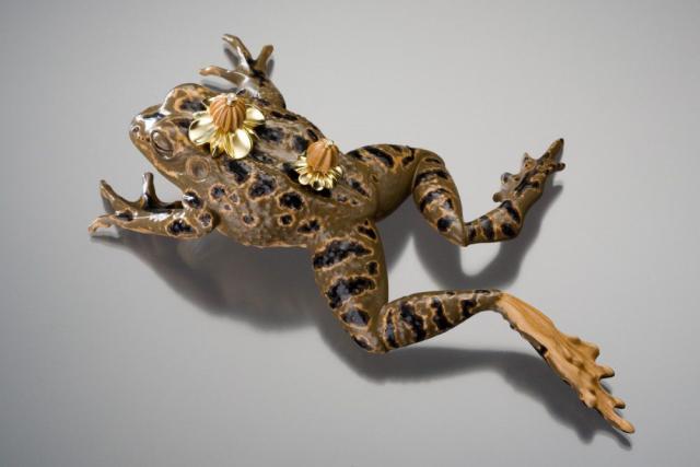 frog figure 