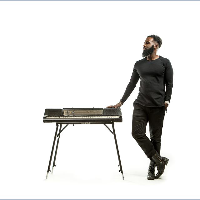 Splash Image - Luce Unplugged: Aaron Abernathy