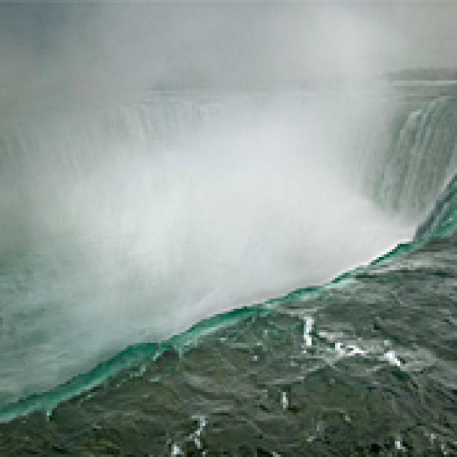 A photograph of Niagara Falls