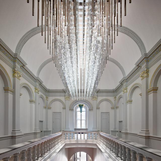 A gallery shot of Leo Villareal's light sculpture. 