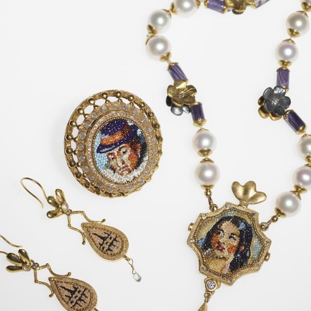 Jewelry made of glass, beads, gold, silver, shells, pearls, and other materials. 